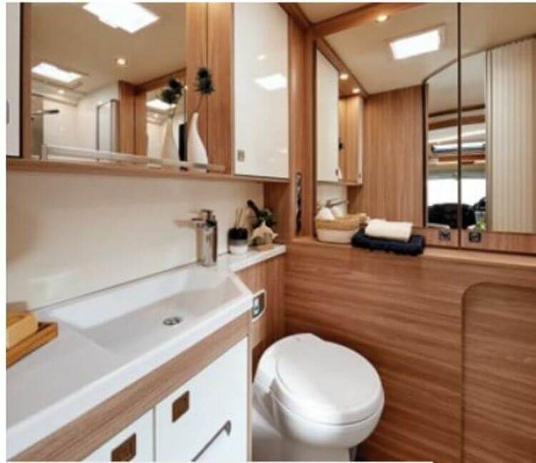 Toilettes Delfin 2020