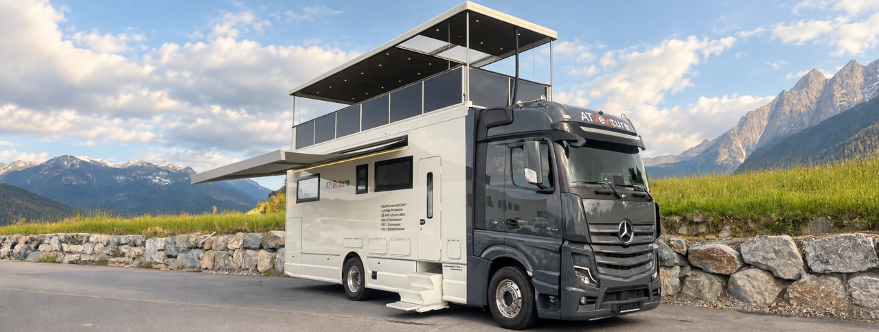 ATventure 1070 : ce camping-car de luxe embarque une terrasse de 19 m² sur le toit