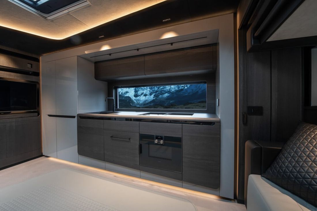 Cuisine ultra-équipée et design du Brabus Big Boy 1200 Masterpiece