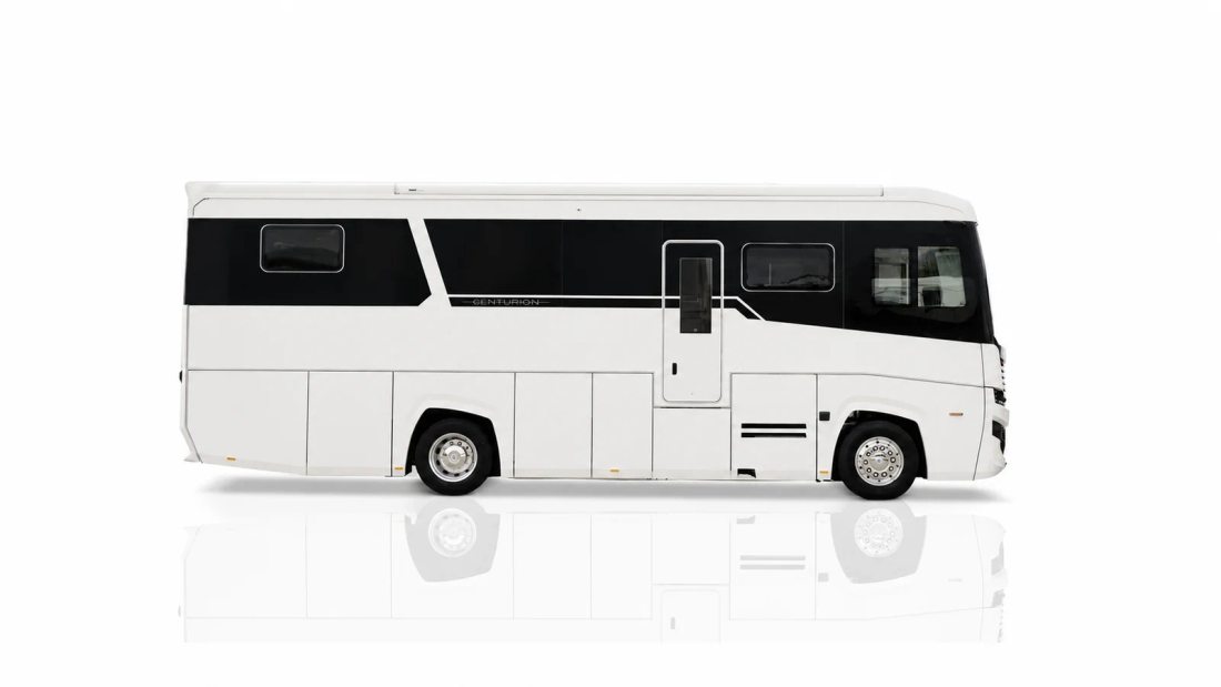 Concorde Centurion 2027 vu de profil, avec sa porte d'entrée, son bandeau noir et ses trappes latérales
