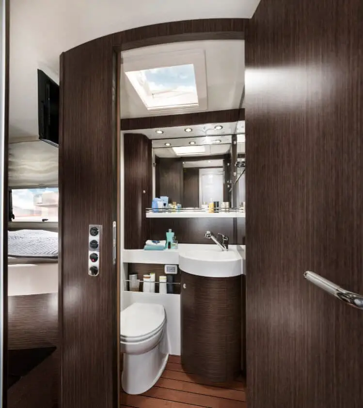 Concorde crédo salle de bain camping-car luxe